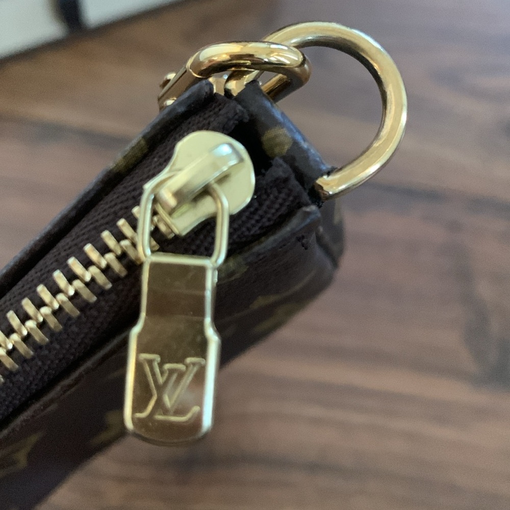 BNWT Louis Vuitton Mini Pochette - Picture 10 of 16